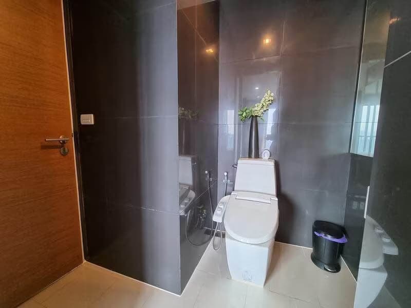 1 Bedroom Condo