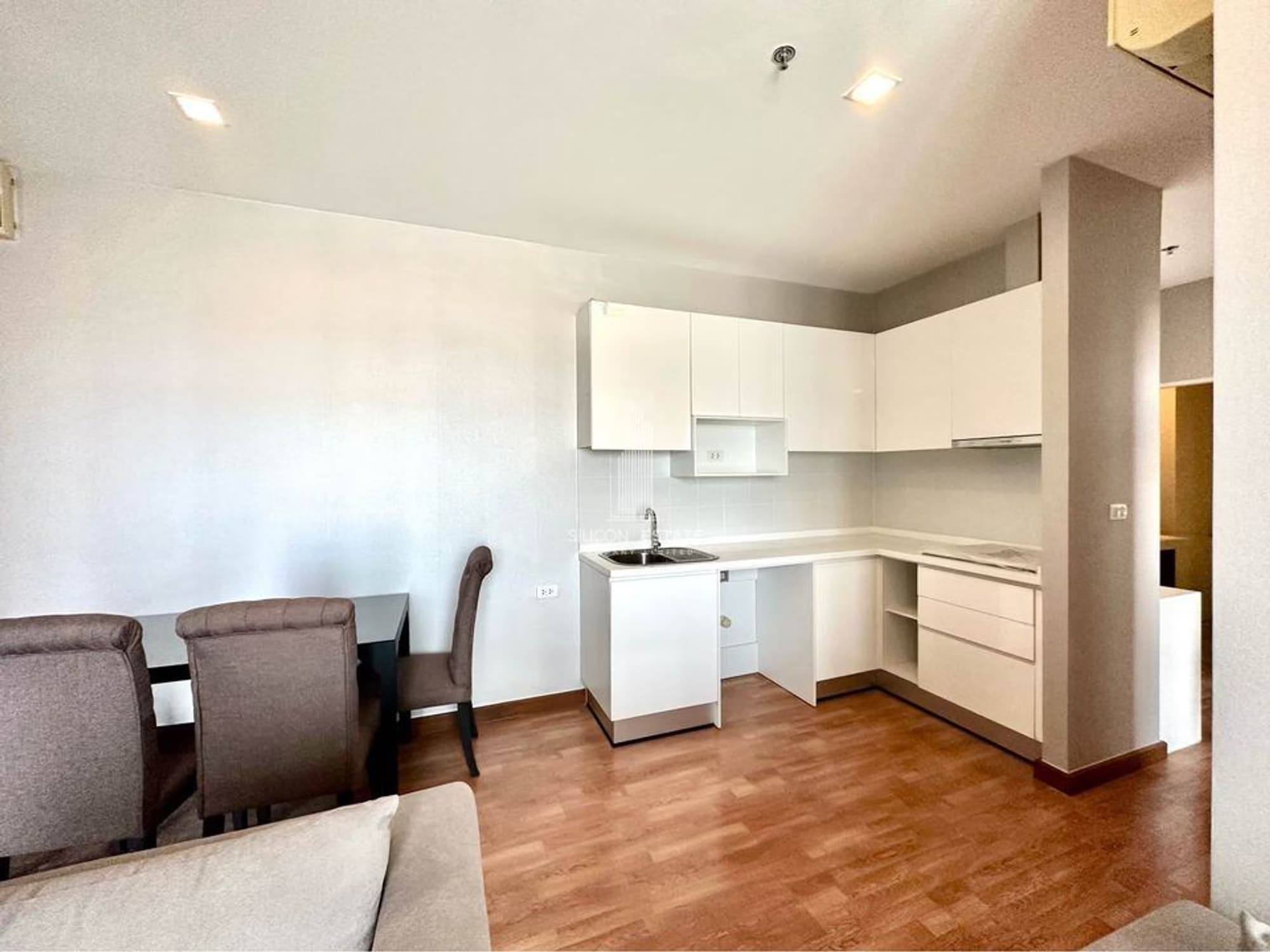 3 Bedroom Condo - Image 6