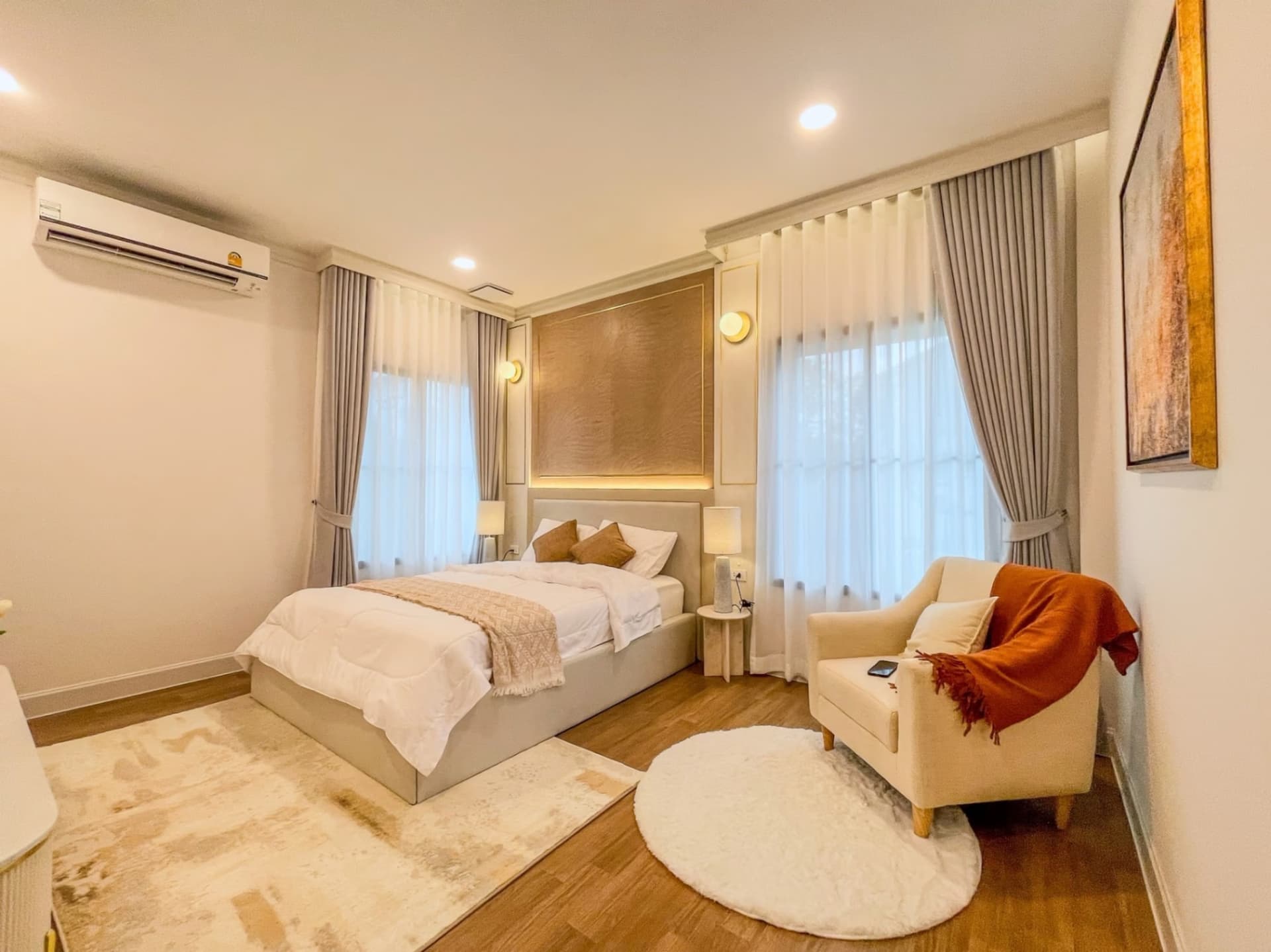 4 Bed House for Rent and Sale in Saphan Sung - Image 15