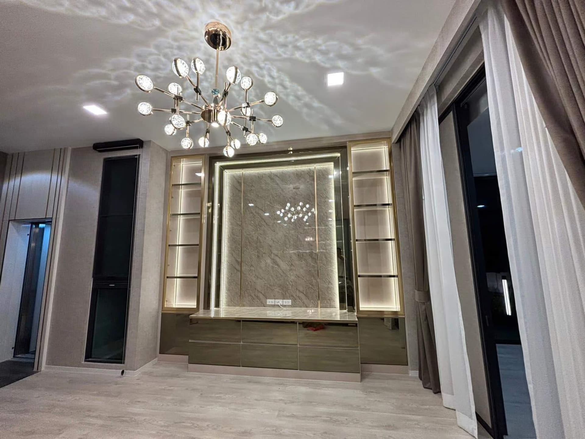 5 Bed House for Rent and Sale in undefined - Image 14