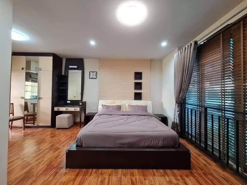 3 Bed Townhouse for Rent in Phra Khanong