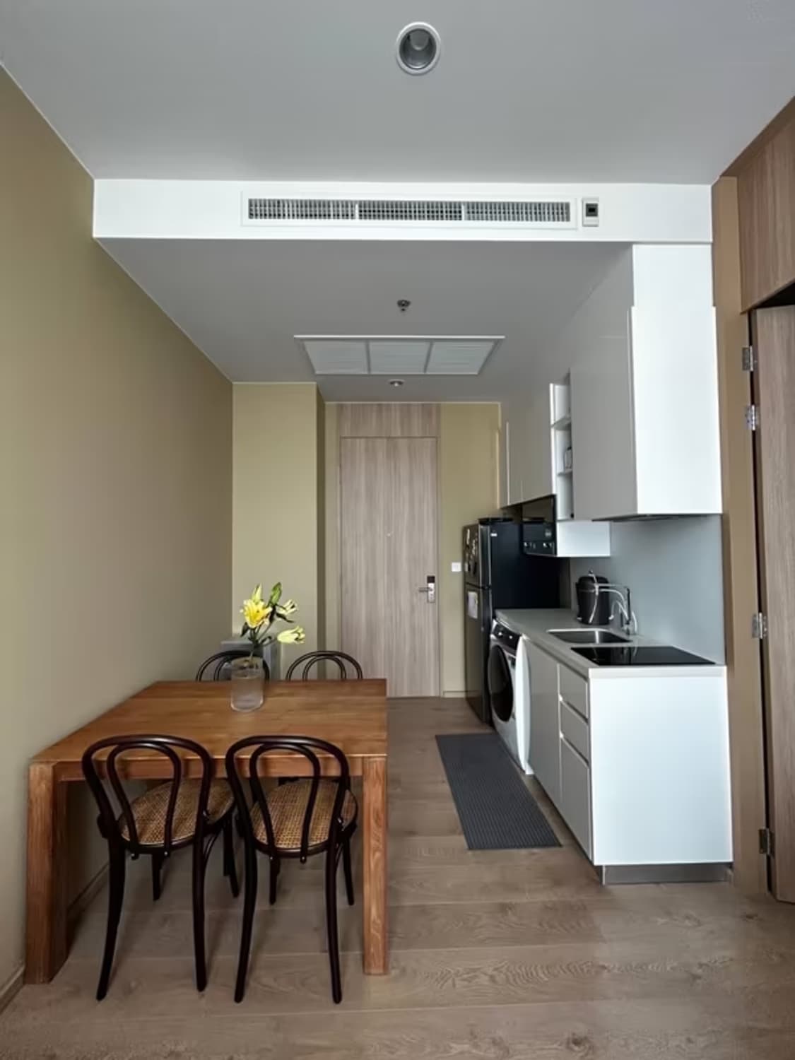 Condo for Sale at Noble BE19 Sukhumvit - Image 1