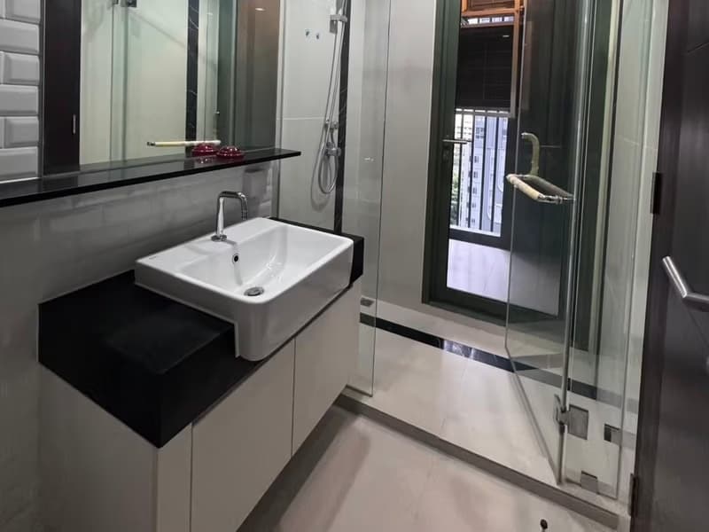 1 Bed Condo for Sale in Ratchathewi
