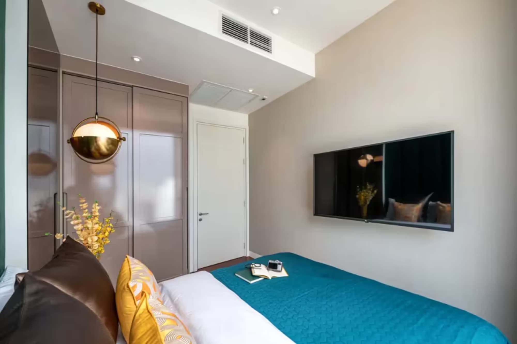 2 Bedroom Condo - Image 19