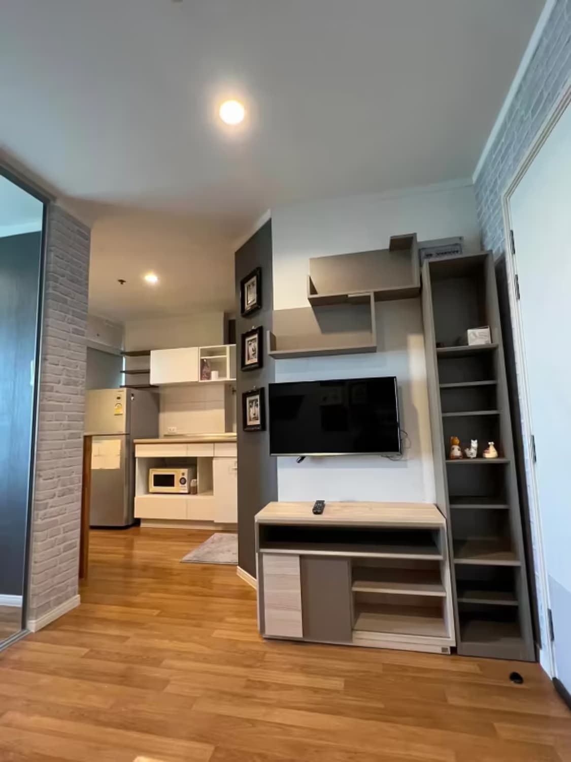 1 Bedroom Condo - Image 7