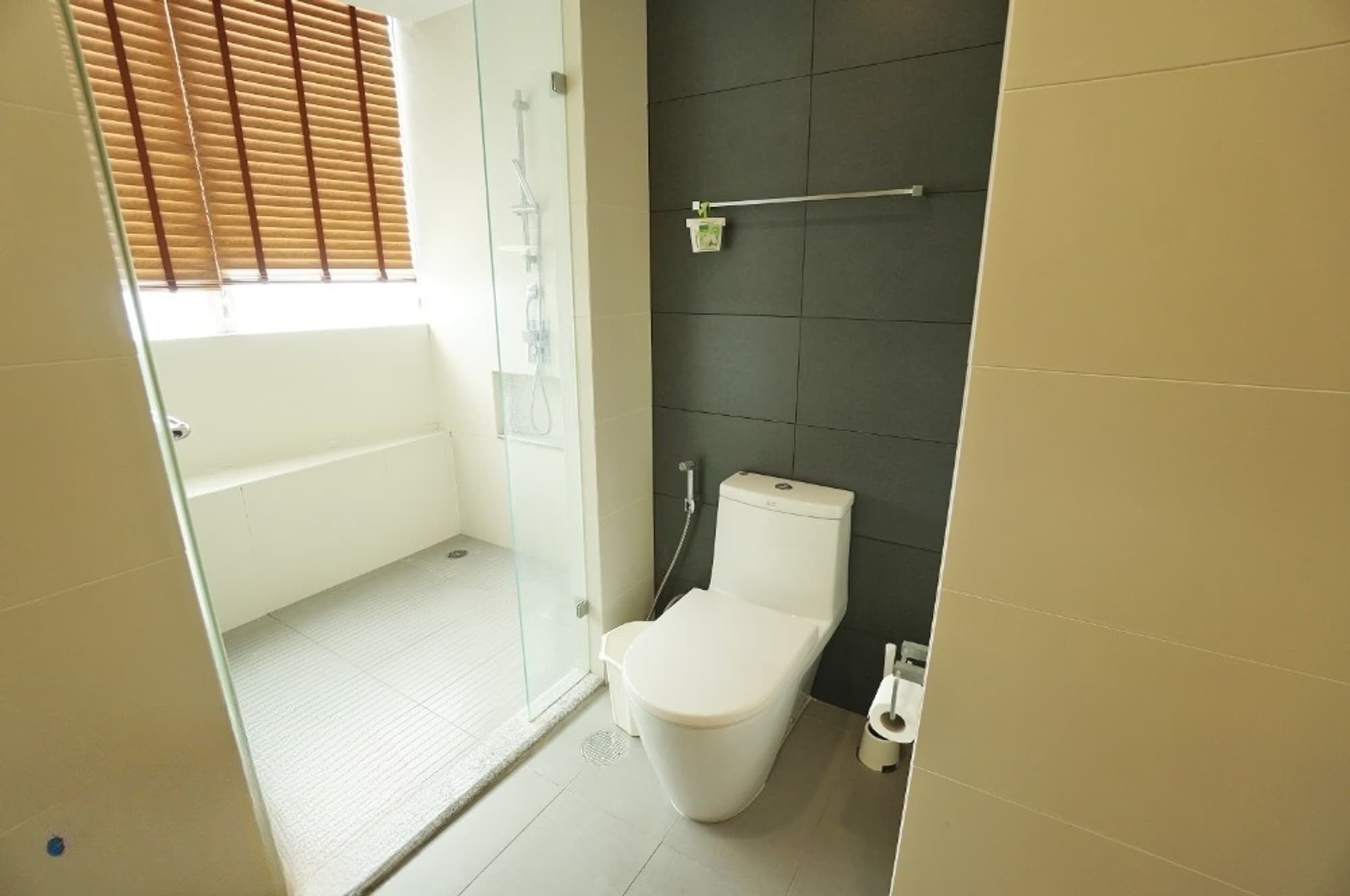 3 Bed Condo for Sale  Near Asok BTS - Image 8