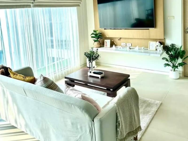 3 Bed Condo for Rent in Watthana