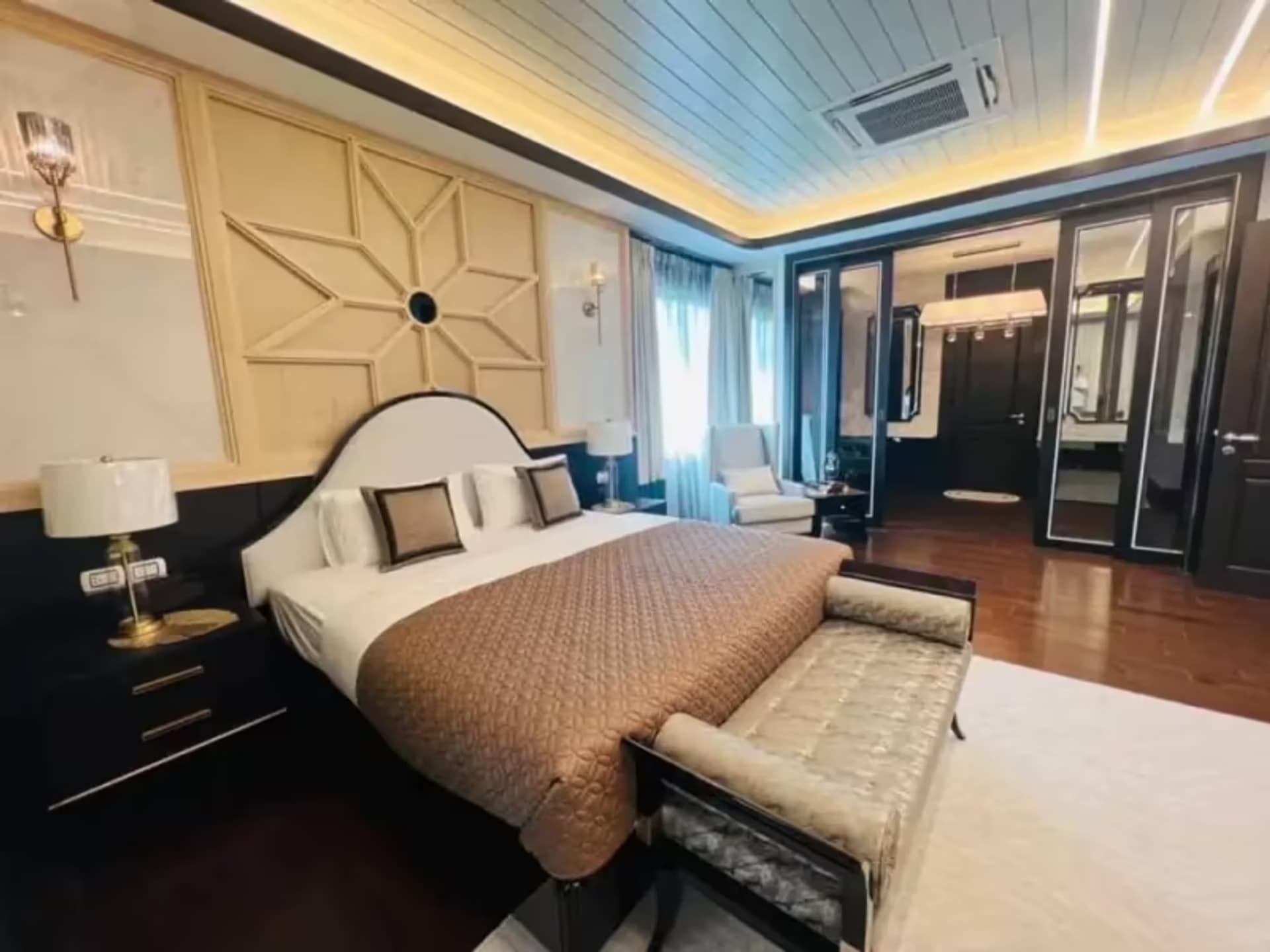 4 Bedroom House - Image 11