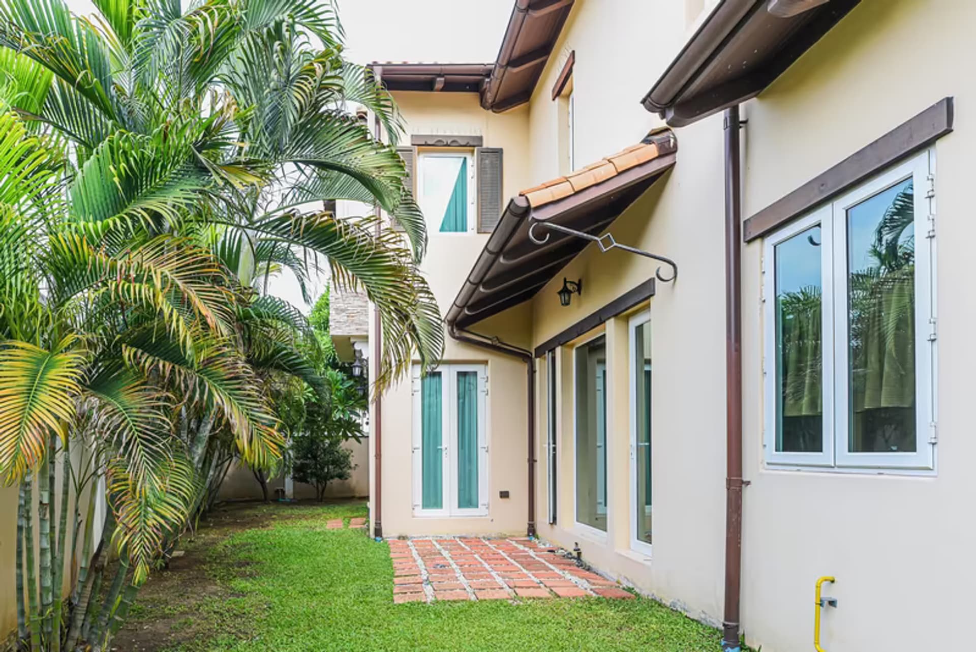 3 Bedroom House - Image 9