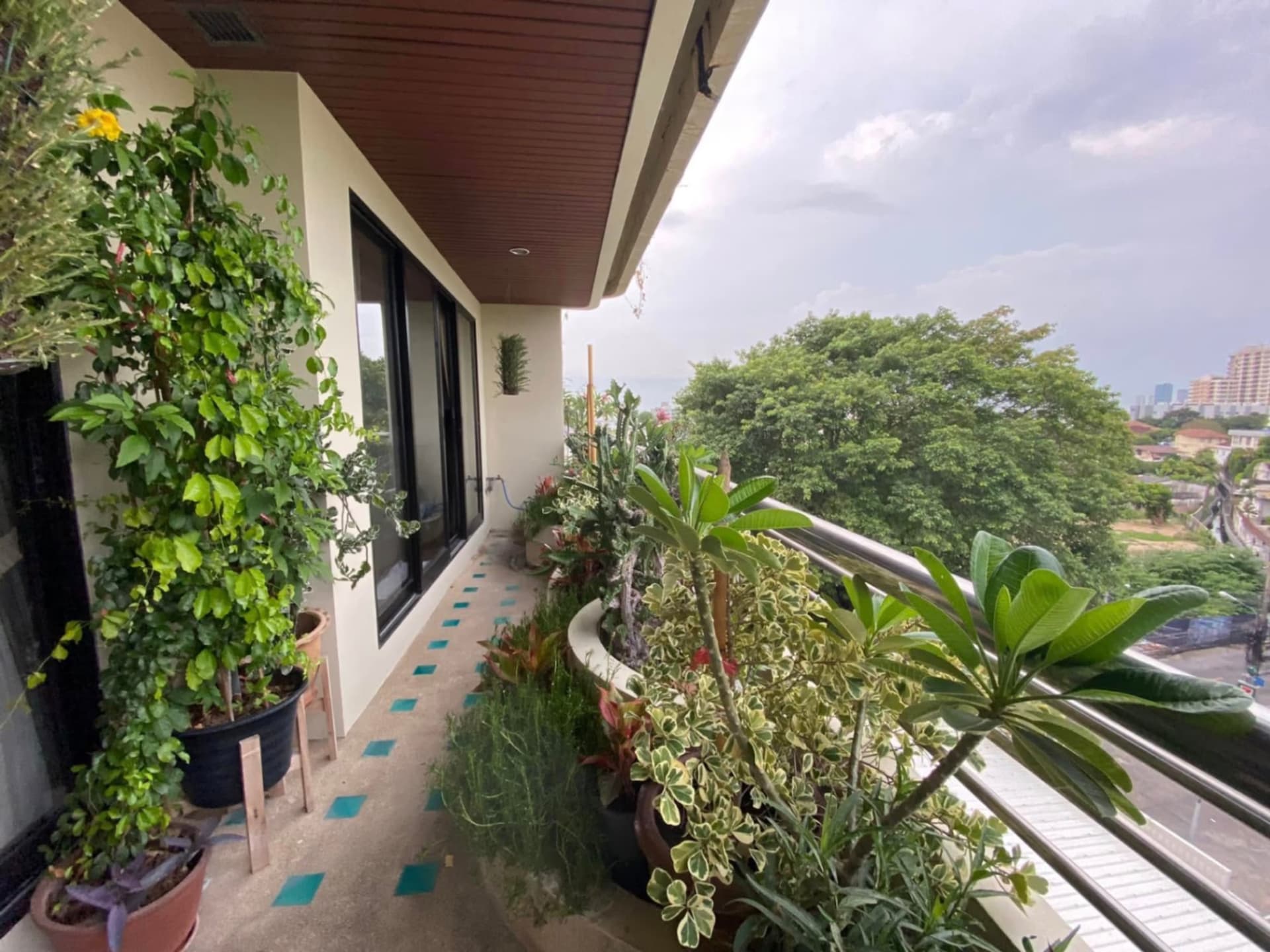2 Bed Condo for Rent in Sathon - Image 8