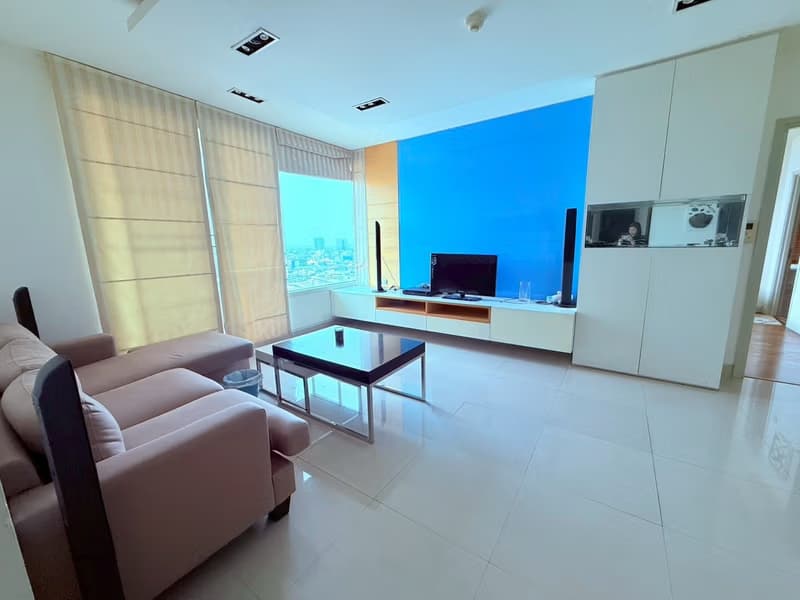 2 Bed Condo for Rent in Khlong San