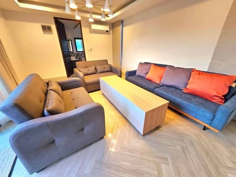 5 Bed House for Rent and Sale in San Sai District