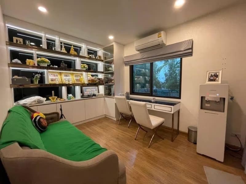 4 Bed House for Sale in Bang Phli