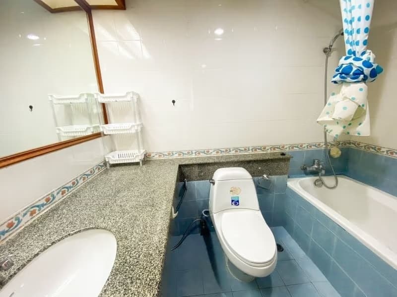 2 Bed Condo for Sale in Watthana