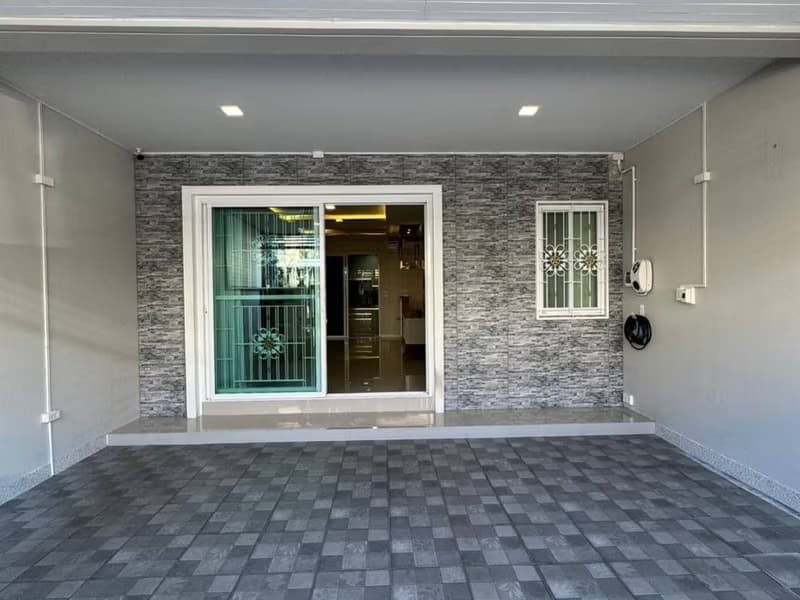 2 Bed Townhouse for Sale in Lat Krabang