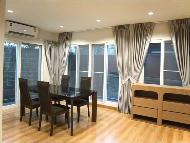 3 Bed House for Rent in Bang Phli