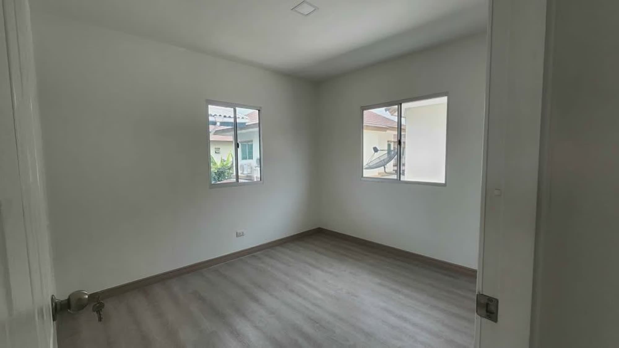 3 Bedroom House - Image 14
