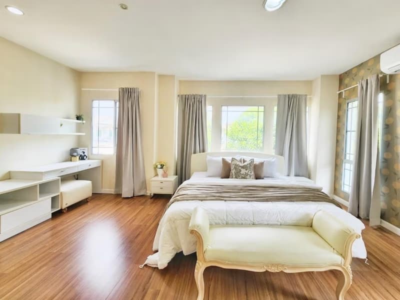 3 Bed House for Rent in Prawet