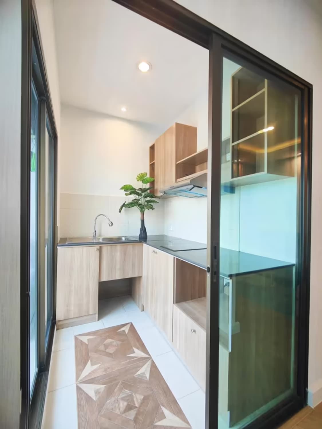 1 Bedroom Condo - Image 4