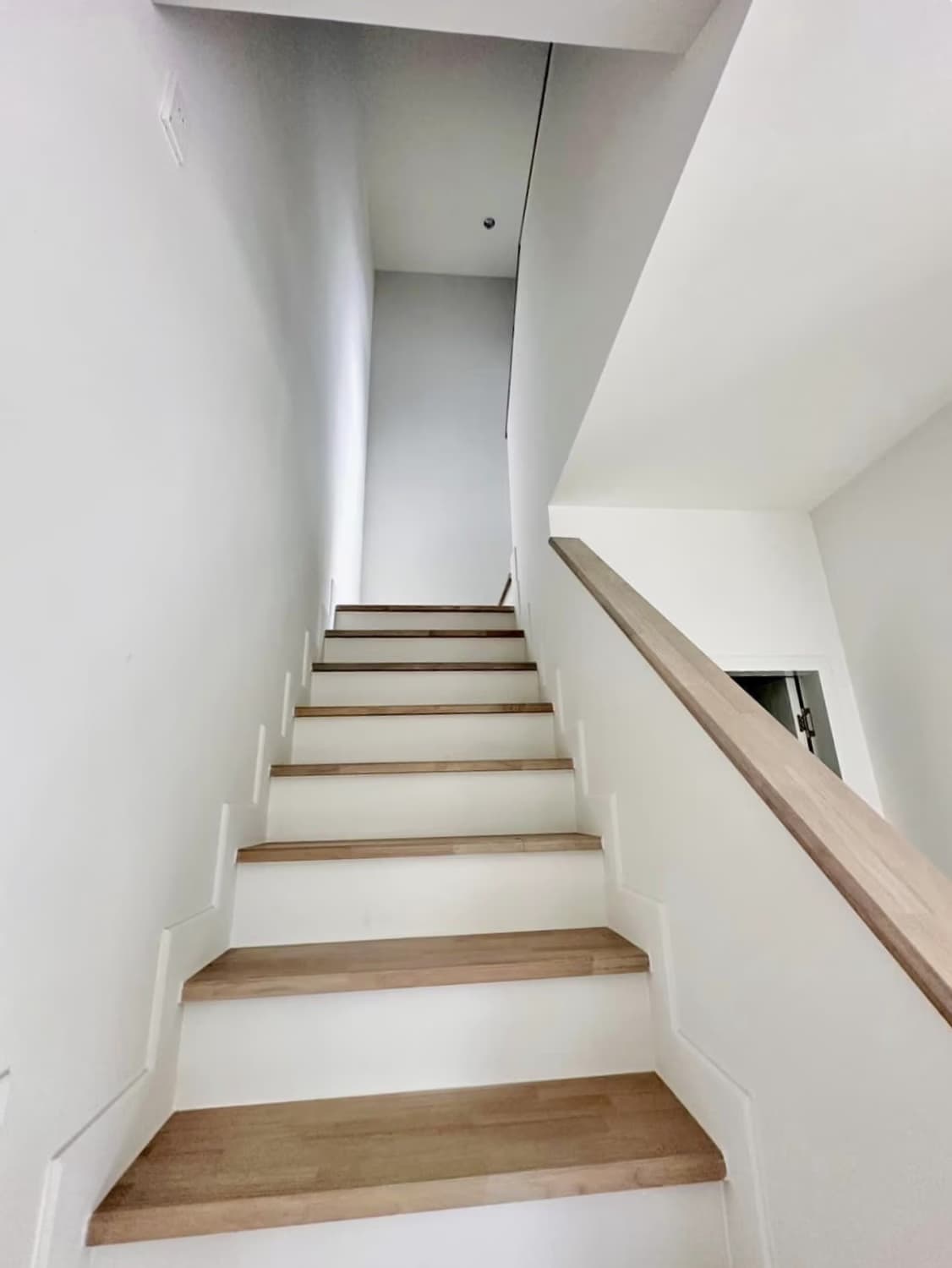 4 Bed House for Rent in San Kamphaeng - Image 8