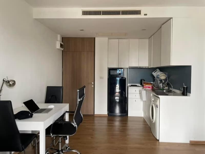 1 Bedroom Condo