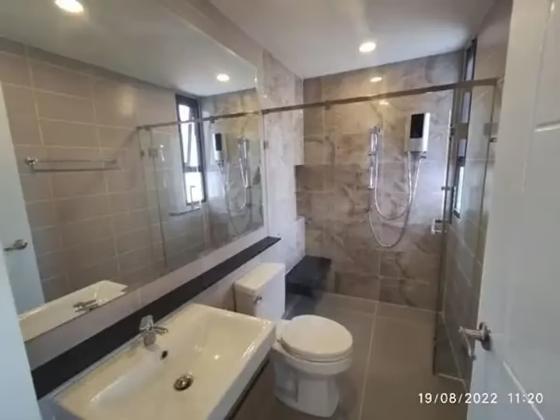 4 Bedroom House - Image 22