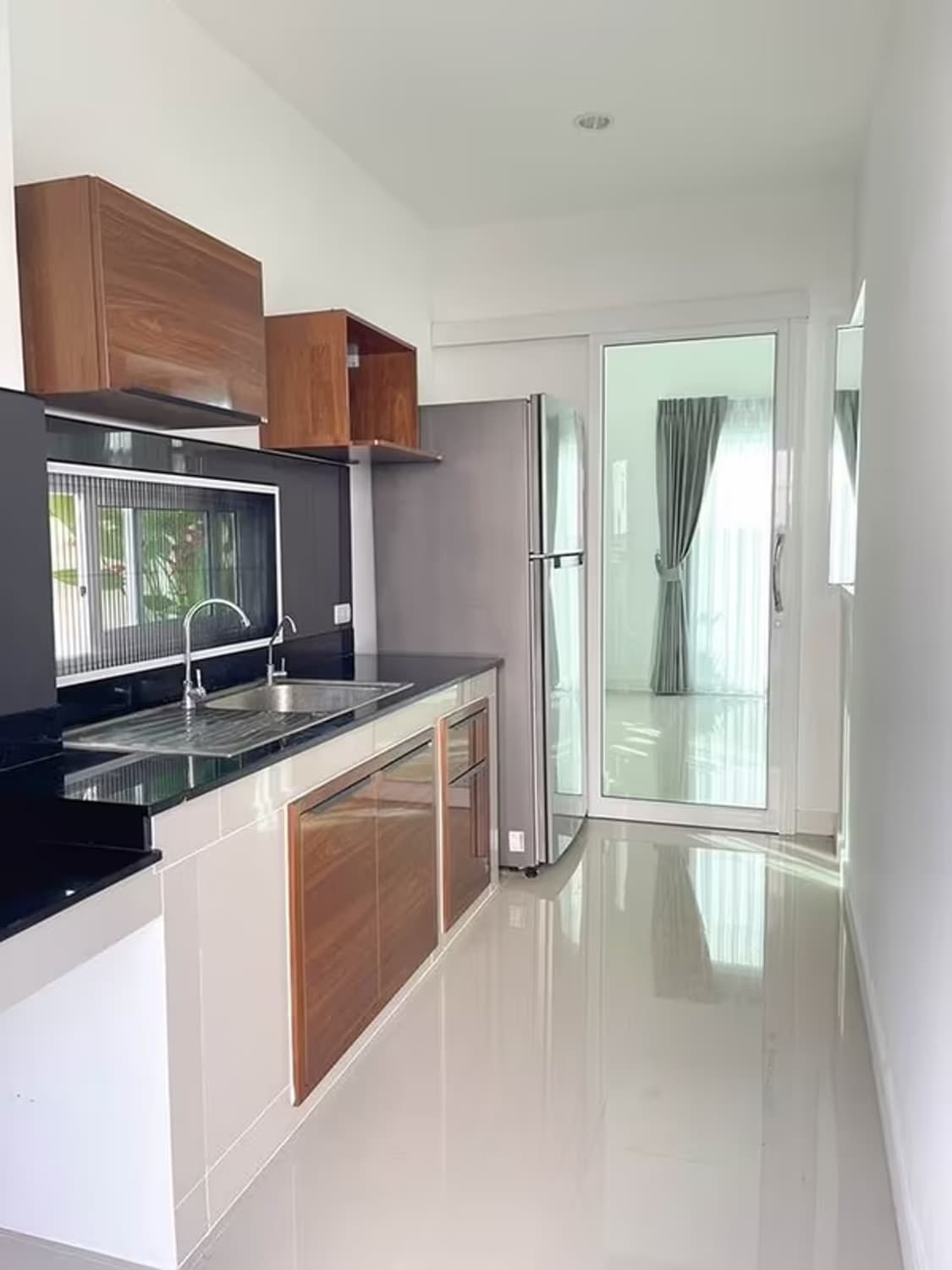 3 Bedroom House - Image 17