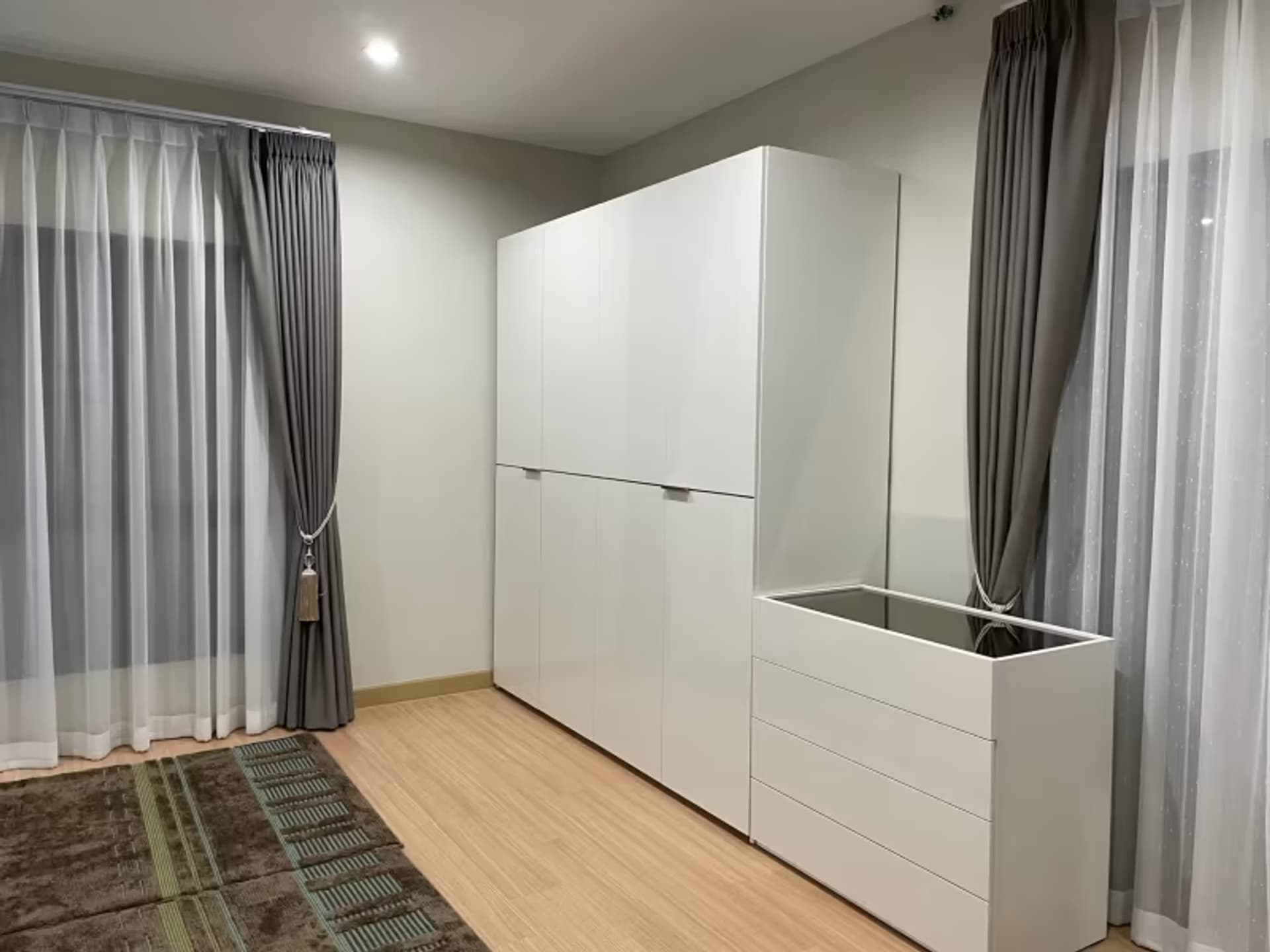 4 Bedroom House - Image 12