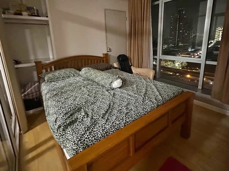 Condo for Sale at Baan Sathorn Chaopraya