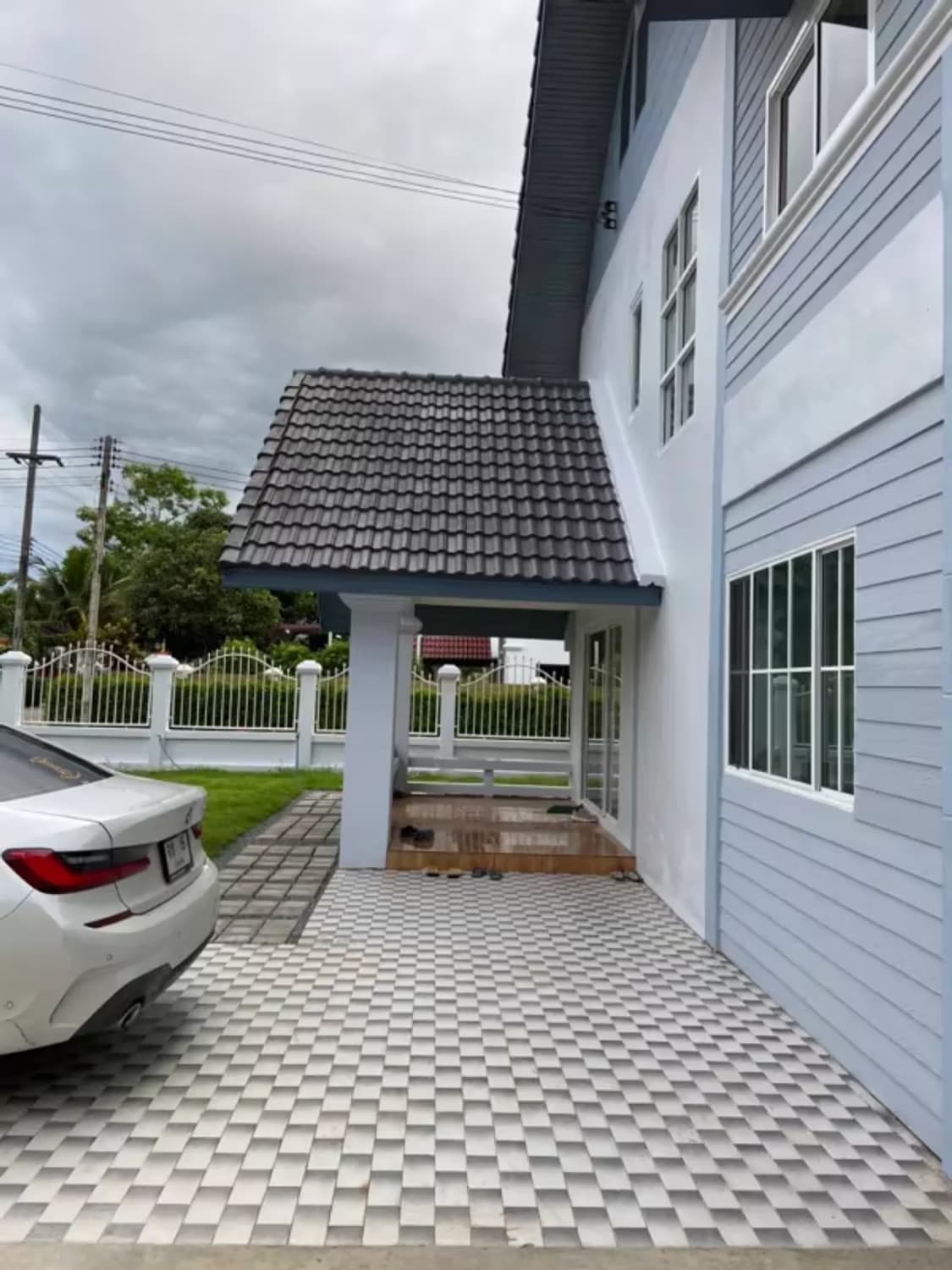 5 Bedroom House - Image 3