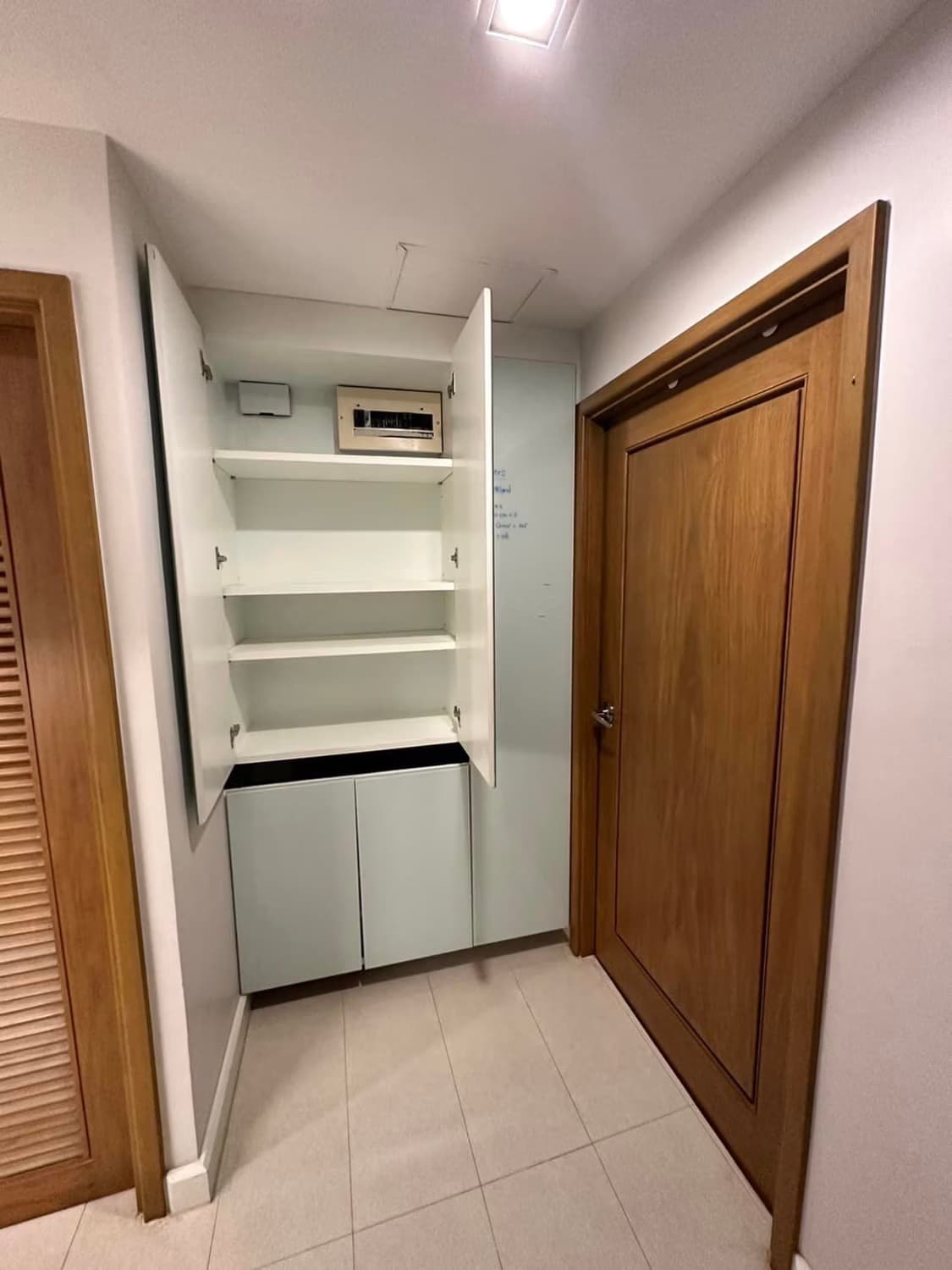 1 Bed Condo for Rent and Sale in Bang Rak - Image 4