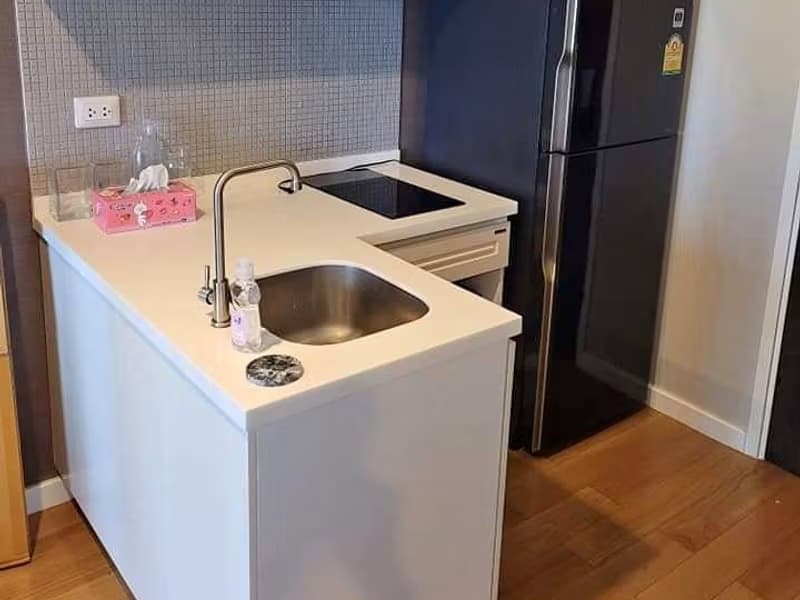 1 Bedroom Condo