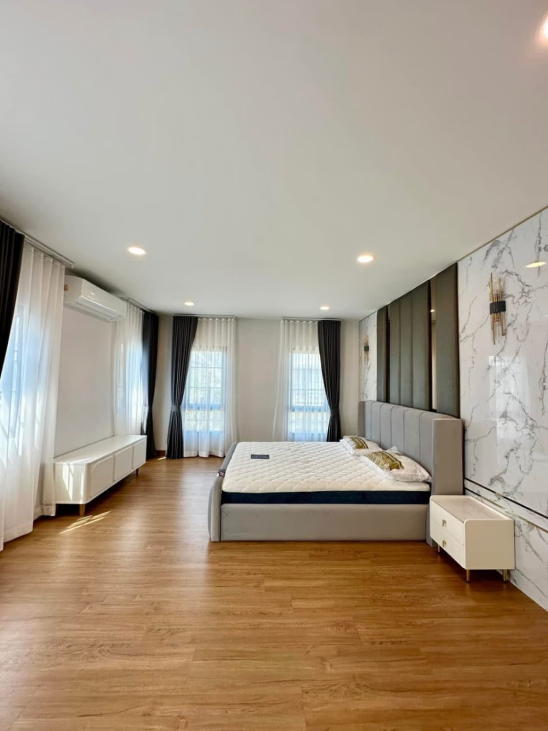 4 Bed House for Rent in Bang Phli, Samut Prakan - Image 11