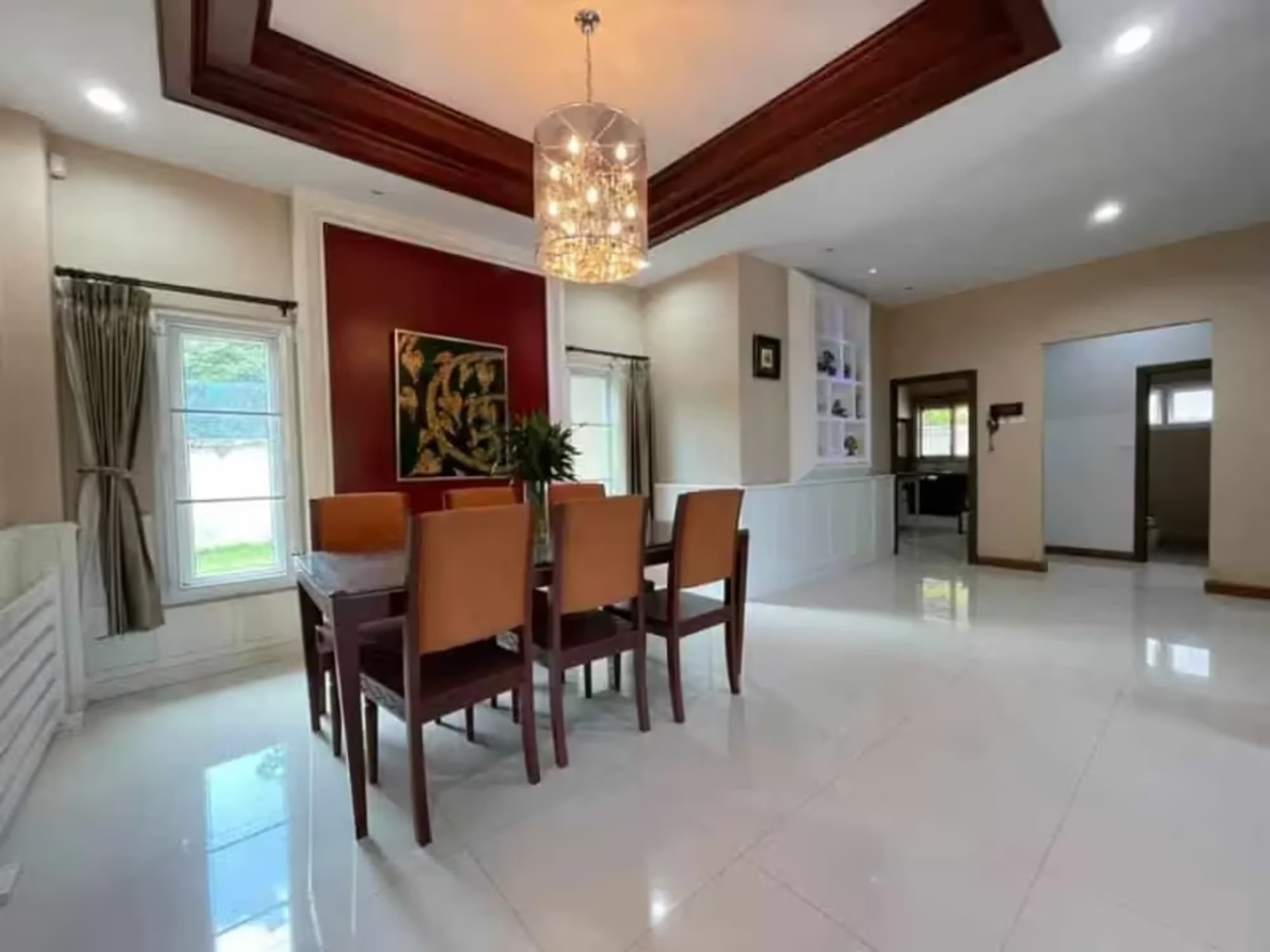 5 Bedroom House - Image 4
