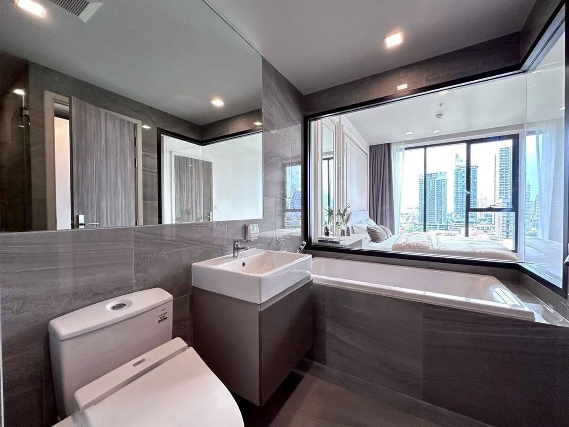 1 ห้องนอน คอนโด สำหรับ จำหน่าย ใน Khlong Toei - Image 7