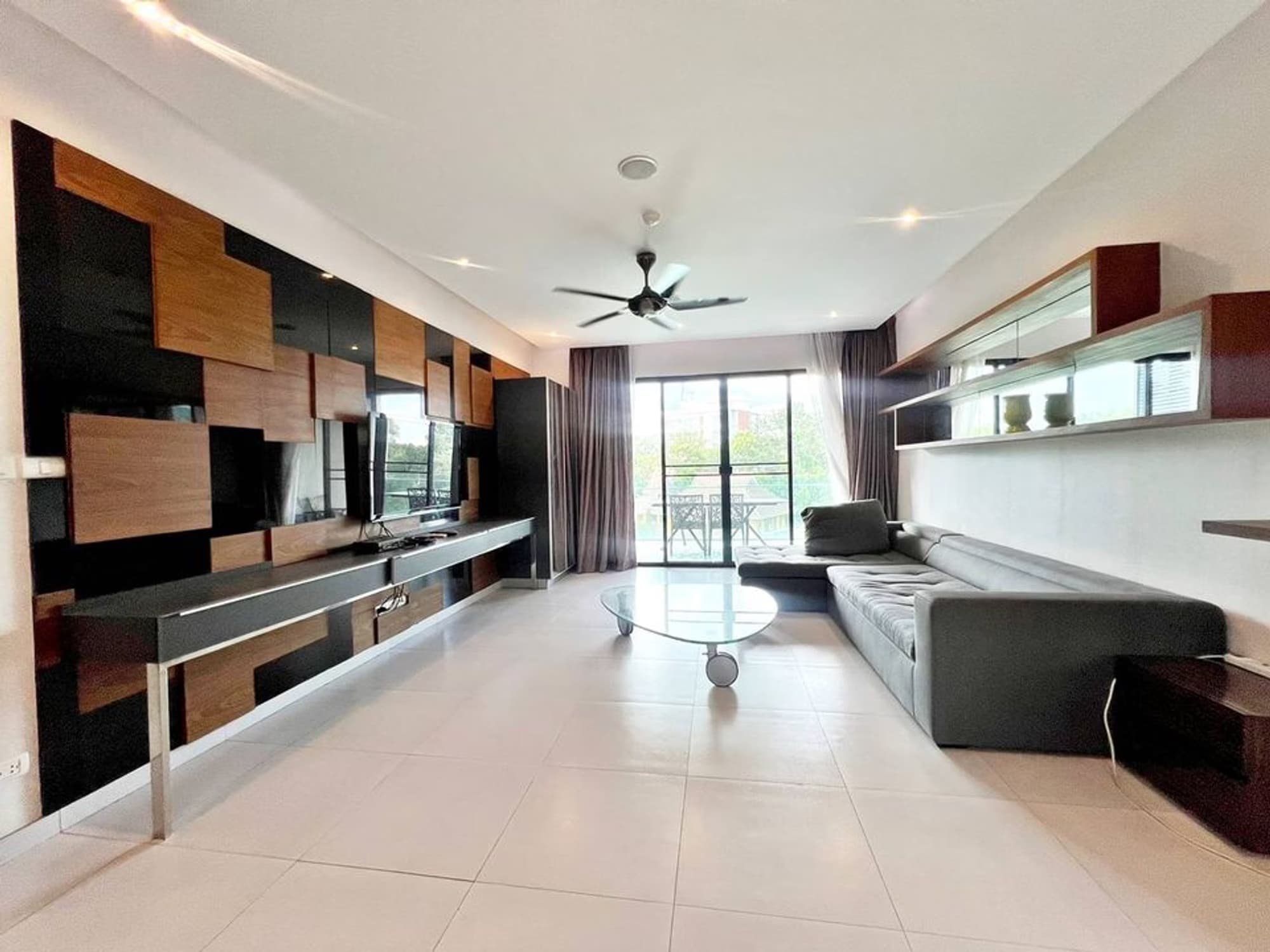 1 Bed Condo for Rent and Sale in Mueang Chiang Mai - Image 1