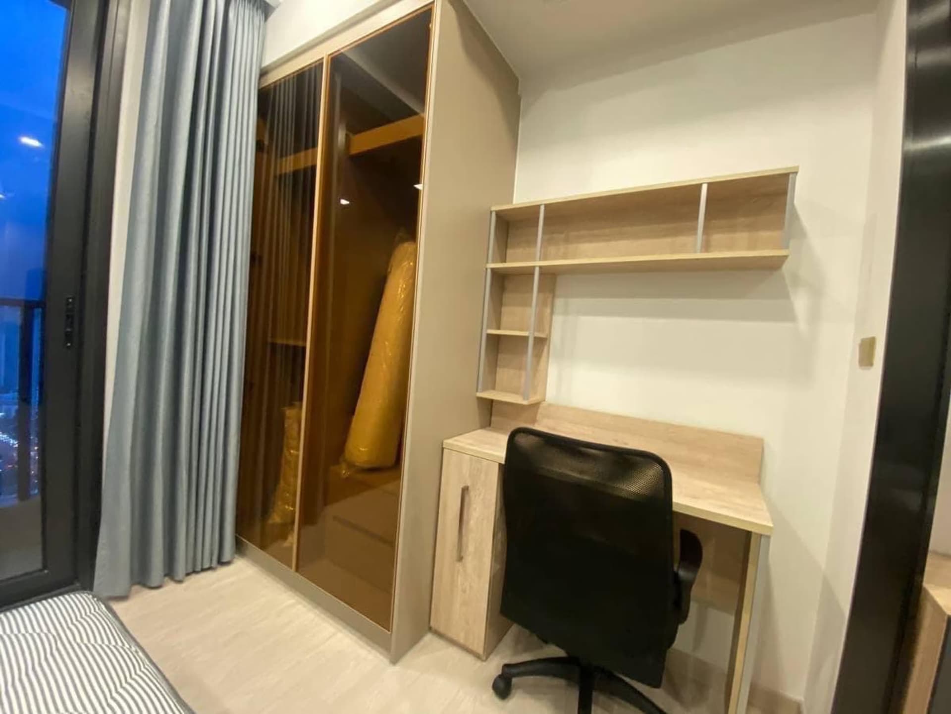 1 Bed Condo for Sale in Huai Khwang - Image 3