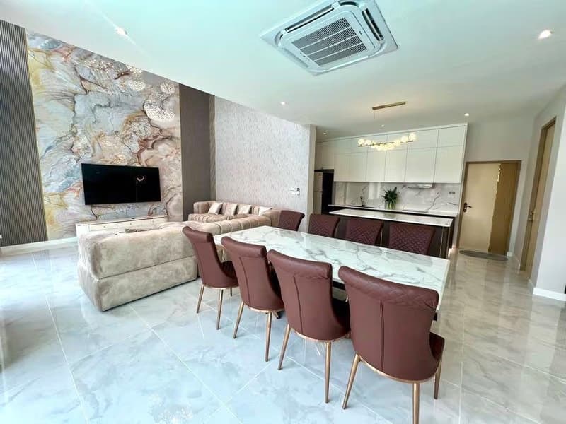 7 Bed House for Rent and Sale in Mueang Chiang Mai District