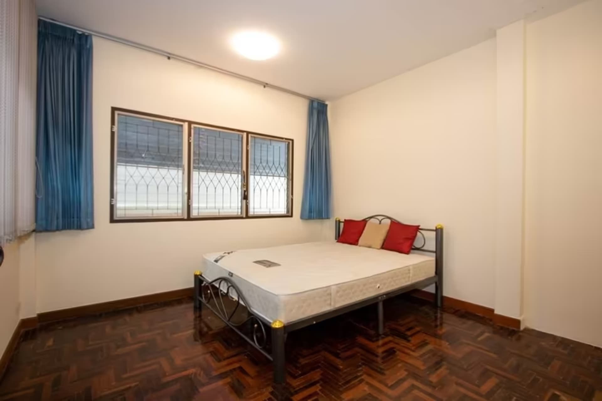 4 Bedroom House in Nong Hoi - Image 16