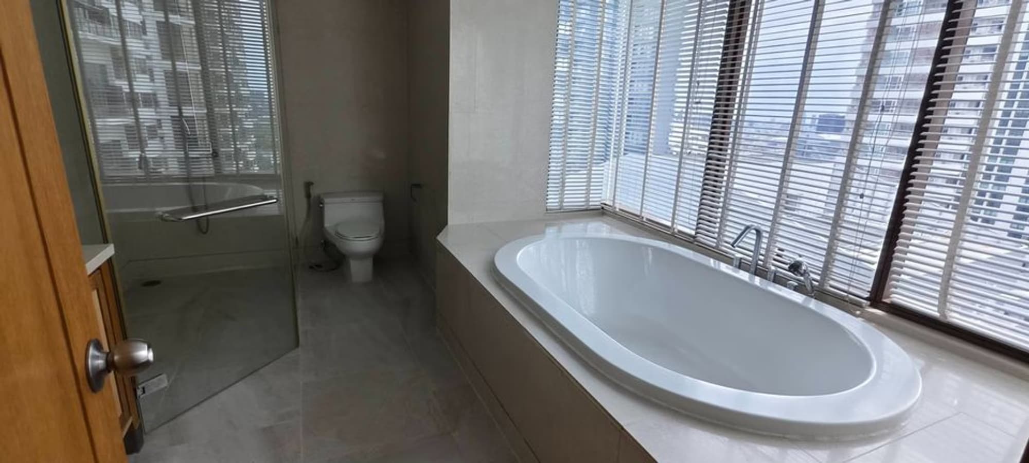 3 Bed Condo for Rent in Khlong Toei - Image 7