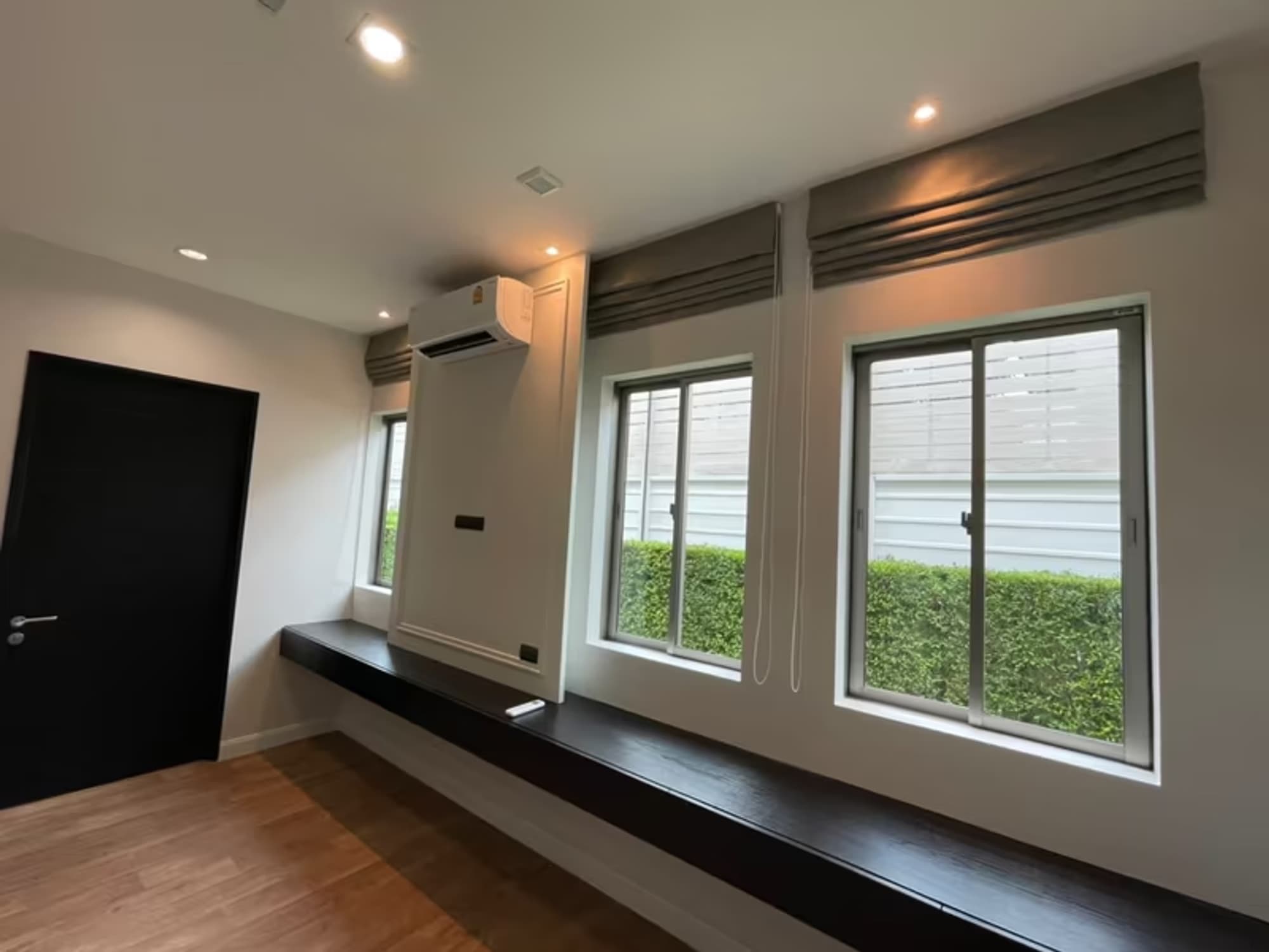 4 Bedroom House - Image 5