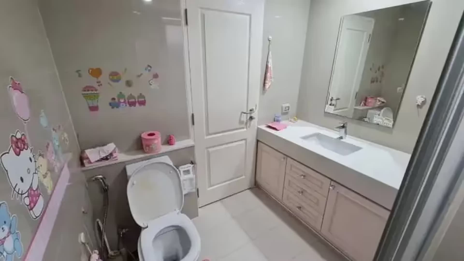 5 Bedroom House - Image 6