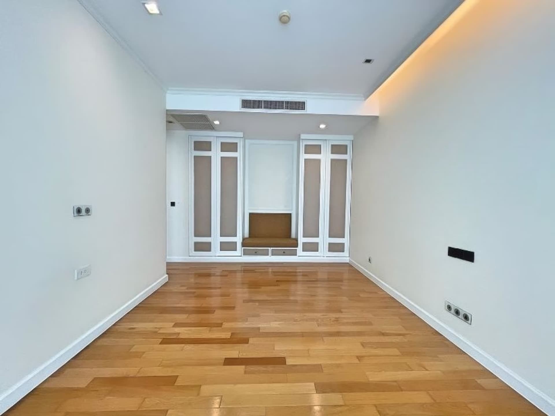 4 ห้องนอน คอนโด สำหรับ ขาย ใน วัฒนา - Image 6