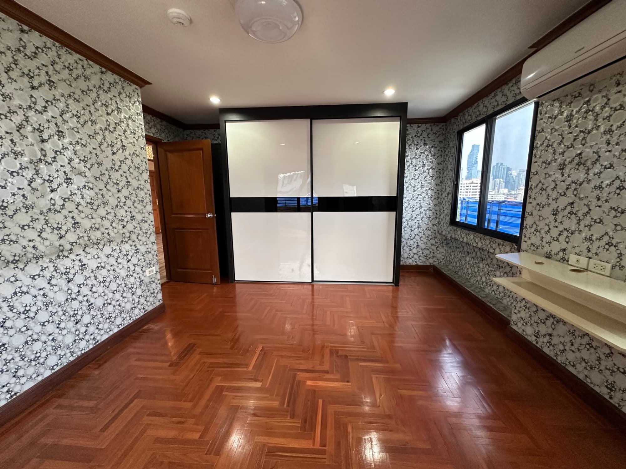 3 Bed Condo for Sale in Samphanthawong - Image 7