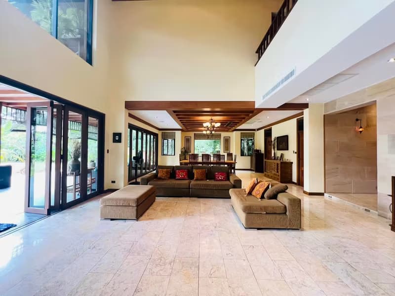 5 Bedroom House