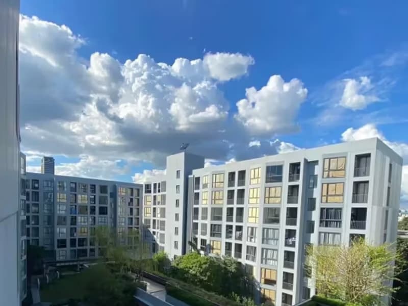 1 Bedroom Condo