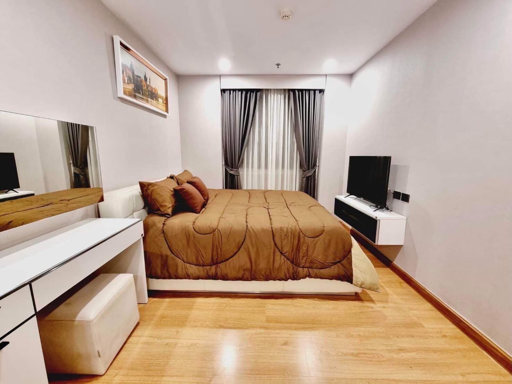 1 Bed Condo for Rent and Sale  Near Thailand Cultural Centre MRT - Image 12