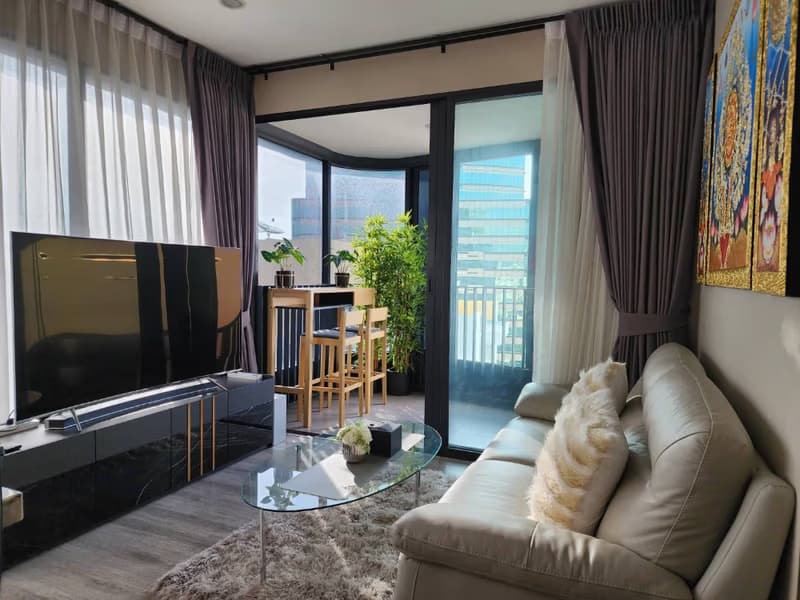 2 Bed Condo for Sale in Huai Khwang