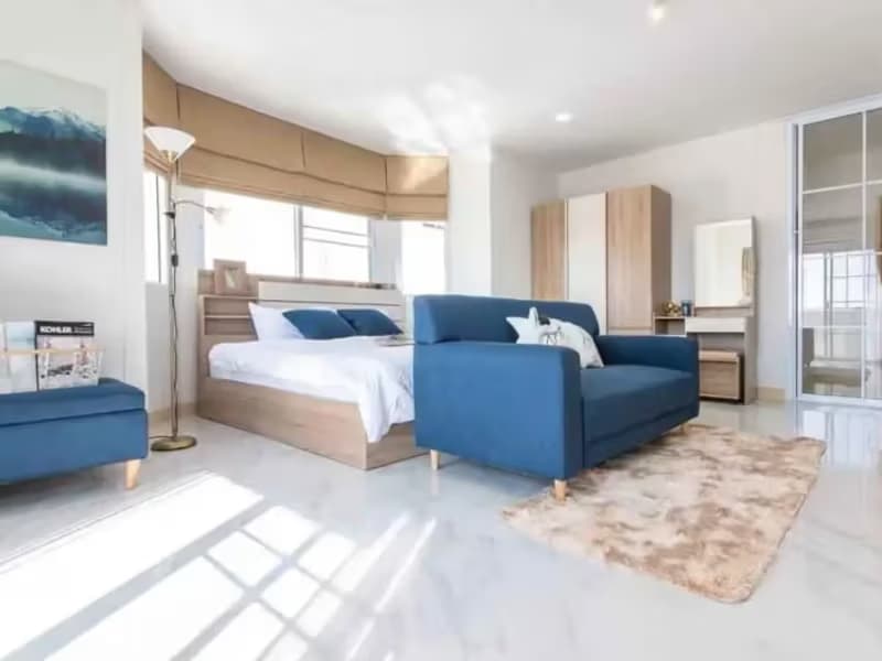 1 Bedroom Condo