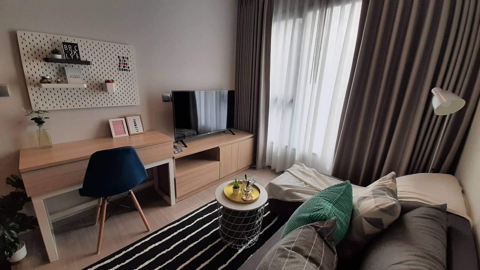 Condo for Sale, Rented at Life Asoke - Rama 9 - Image 2